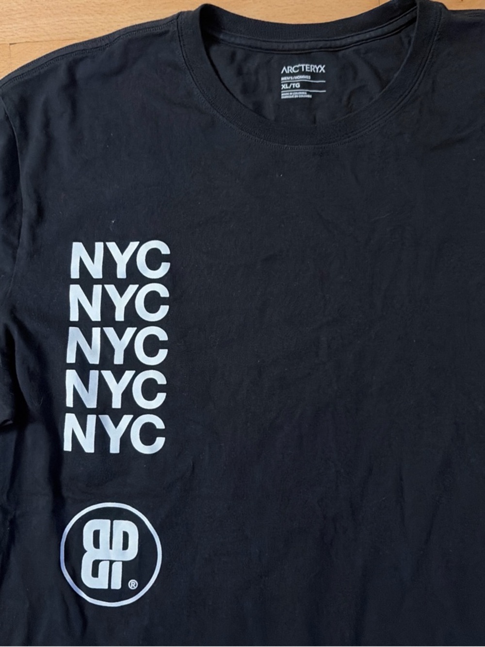 Arc'teryx Black Tee NYC Summer of Climb Print - Picture 2 of 3